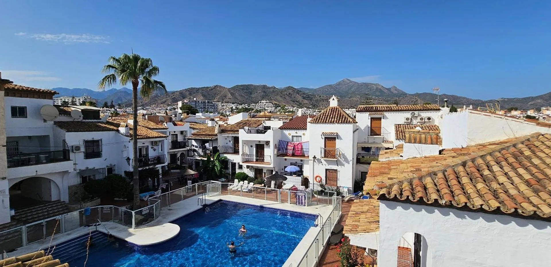 Willa Pueblo Andaluz New Luxury Townhouse Centre Nerja