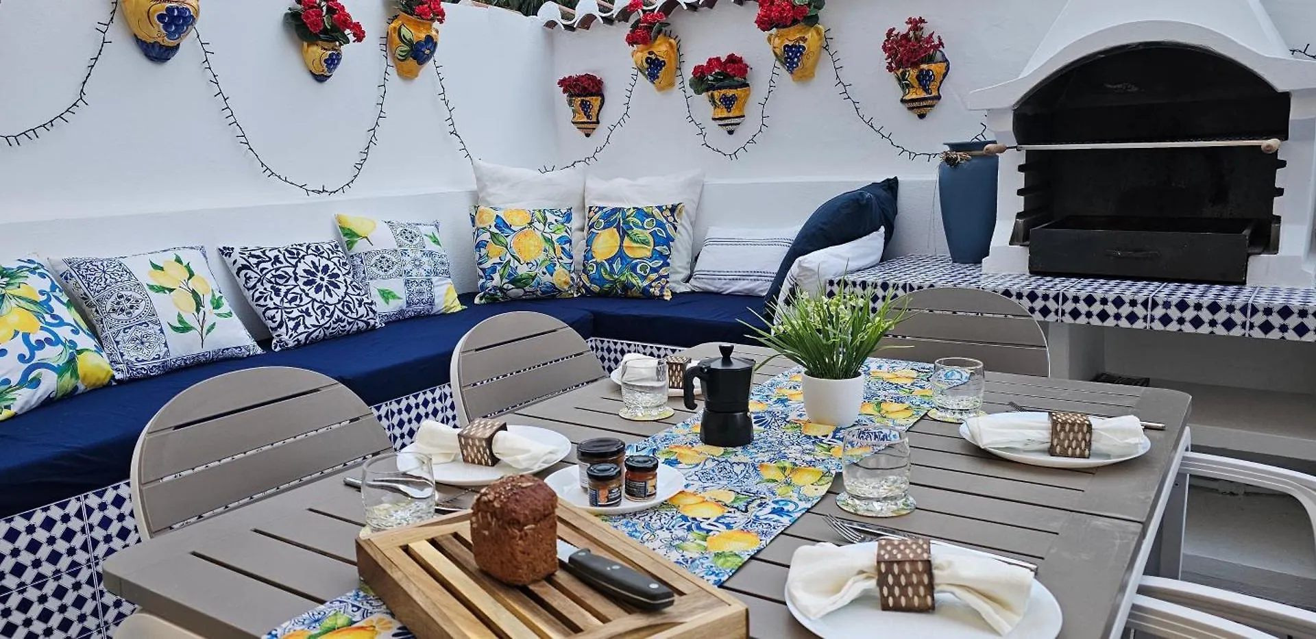 Willa Pueblo Andaluz New Luxury Townhouse Centre Nerja Hiszpania