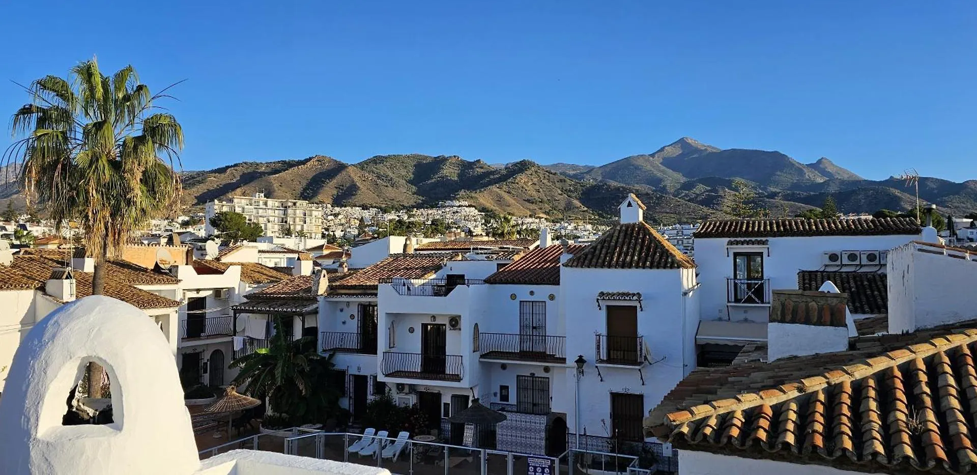 Willa Pueblo Andaluz New Luxury Townhouse Centre Nerja